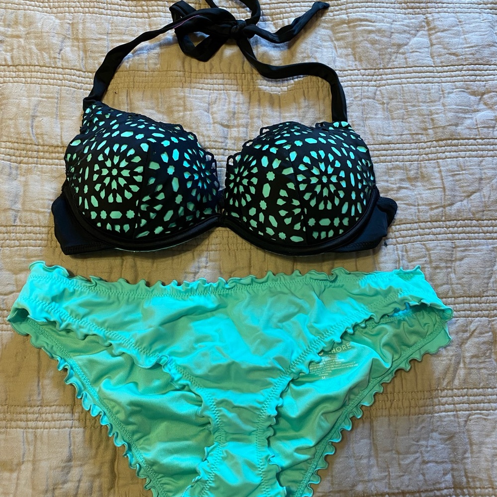 Black and teal bikini top and bottoms